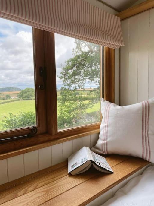 The Hereford Hut, Charming 1 Bedroom Shepherds Hut Callow المظهر الخارجي الصورة