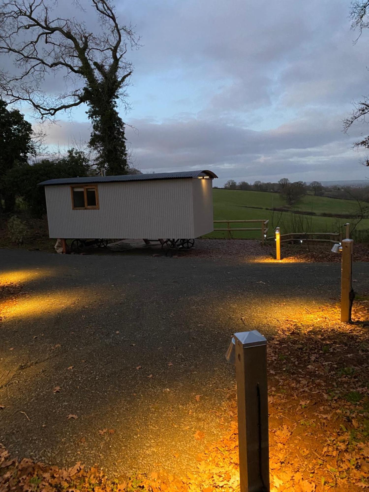 The Hereford Hut, Charming 1 Bedroom Shepherds Hut Callow المظهر الخارجي الصورة